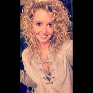 Meet your Posher, Alexis